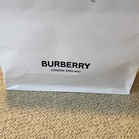 Burberry Reversible Tote - Picture 4 of 5